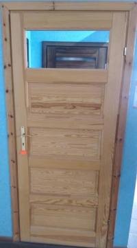 Drzwi wewnętrzne surowe drewno sosna 80P